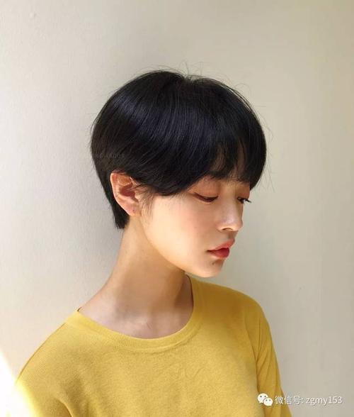受各种因素影响,很多女生认为超短发比较像"假小子",那些想要尝试超