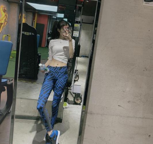 郭艾伦女友马阳阳貌美如花,身材高挑有1米77,晒近照大