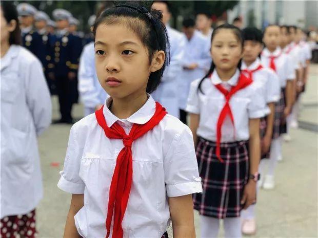 50名少先队员亮相常州升旗仪式真情告白伟大祖国