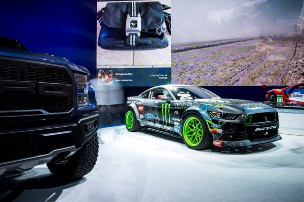 拉斯维加斯改装车展福特全系车型炫酷登场