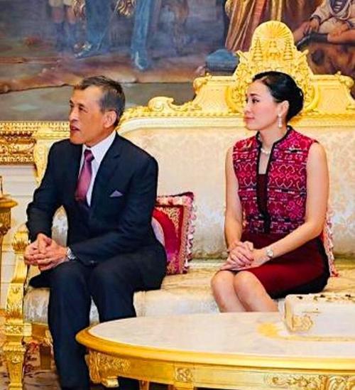 《王后心理操纵术》之3:苏提达仅用一个手段,就让泰王