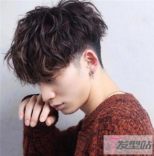空气感男生烫发潮男系帅哥发型