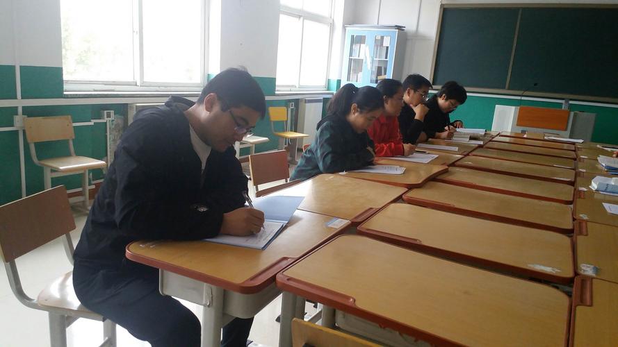 宝坻林亭口高中数学教研组举行大组教研活动