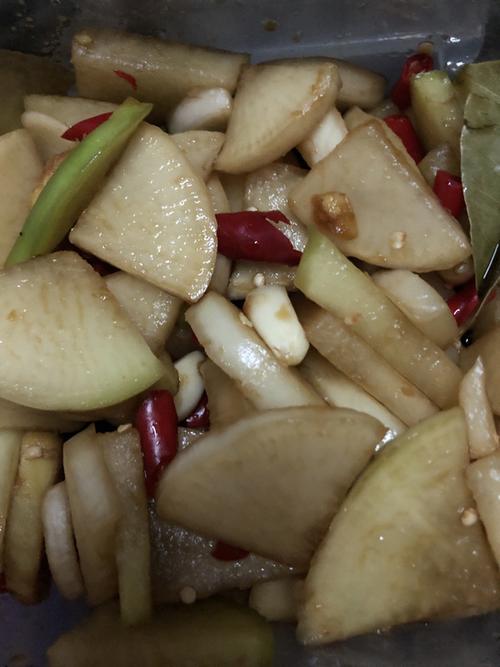 丨小丶白白做的三步爽口酸酸辣辣腌萝卜片小咸菜