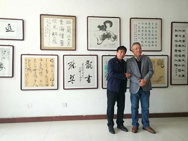 石家庄市书法家协会到高邑翰墨书画院观摩作品