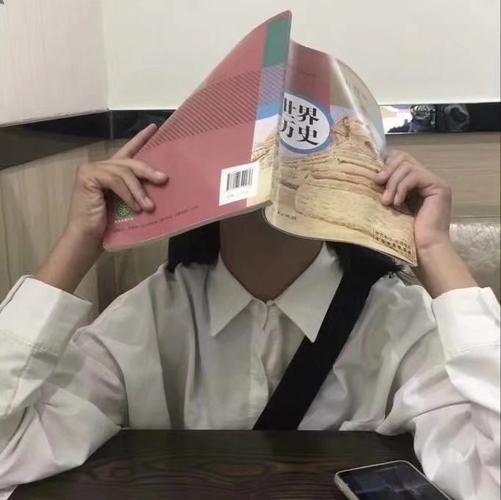 背景图头像女生头像女头