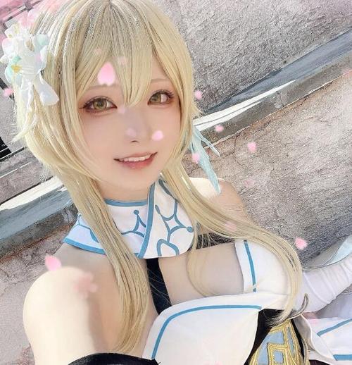 腐团儿cos的原神甘雨很美,但还有coser更绝,让人忍不住想喊老婆