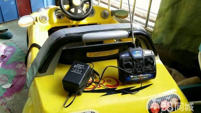 儿童电动小汽车充电的