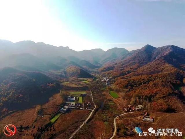 凤鸣谷森林公园位于河南省驻马店市遂平县西部,地处伏牛山东缘余脉