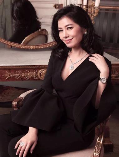 最美不过钟楚红,纪念亡夫至今单身