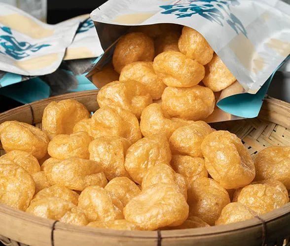 罗定这种鱼腐,入口甘香酥脆,松软而略带韧性!