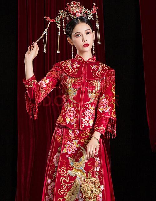 秀禾服新娘2020新款中式婚纱礼服嫁衣酒红色凤冠霞帔古装婚服嫁衣出阁
