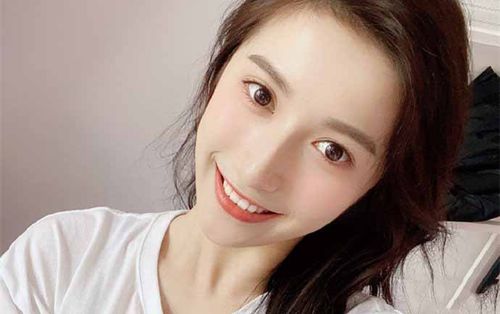 胡嘉欣哪里人 详细个人资料年龄曝光素颜好美