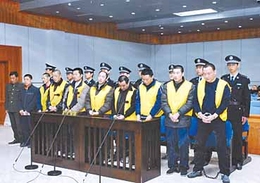 案在山东省东营市中级人民法院一审宣判,被告人王玉江等10人因破坏