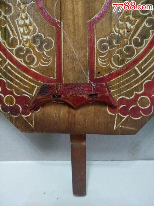 云南楚雄彝族月琴弦子八角琴火把节纪念老乐器有残破