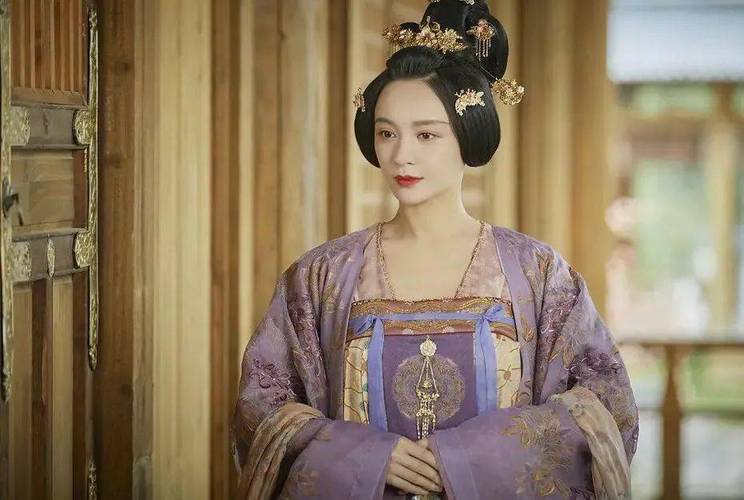 史上最毁三观的古装剧,唐太宗想立弟弟的老婆当皇后,武则天和政敌谈起