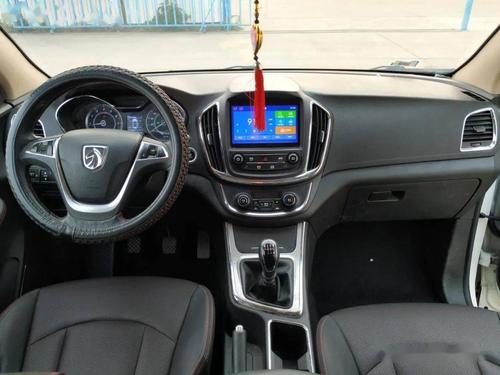 宝骏5602016款18手动豪华型