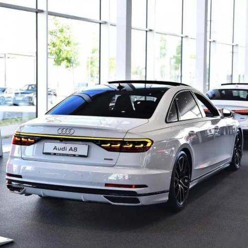 白色奥迪a8太漂亮, 比黑色有个性多了