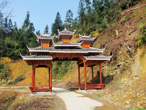 榕江县栽麻镇宰荡村