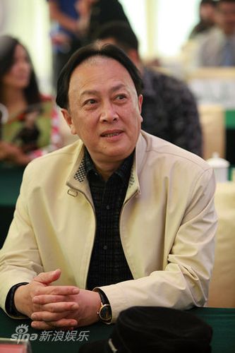 图文:中国温泉嬉水节北京启动-唐国强