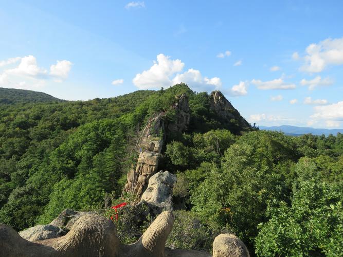 2018年9月1日鸡冠山户外之旅{续) 写美篇鸡冠山国家森林公园,据哈尔滨