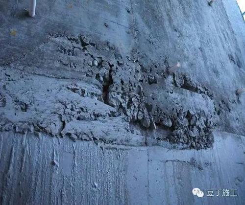 混凝土离析表面缺陷是常见施工通病那么如何防治与处理呢