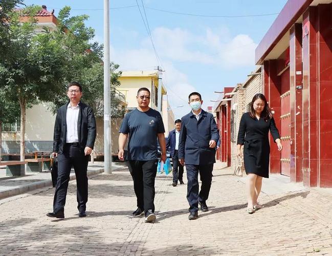 姬世平到新华社区参加"双报到"活动宣传动员群众积极接种新冠疫苗