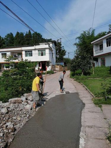 民生事大 南充市高坪区长乐镇空洞坳村筹资修路顺民心