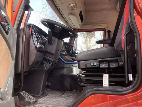 最便宜的自动挡牵引车解放悍v这款amt车型只售28万都有啥配置