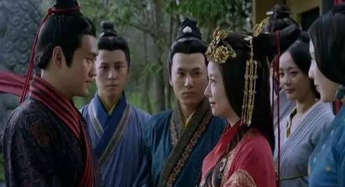 郭后灵前屠杀事件的前因后果嫡庶之争背后刘秀艰难的政治抉择