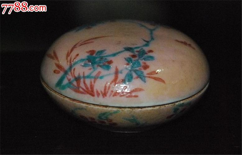"乾隆年制"粉彩印泥盒