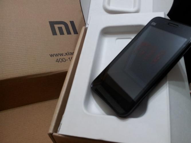 年轻人的第一部智能手机"吗? 小米一代重新开箱