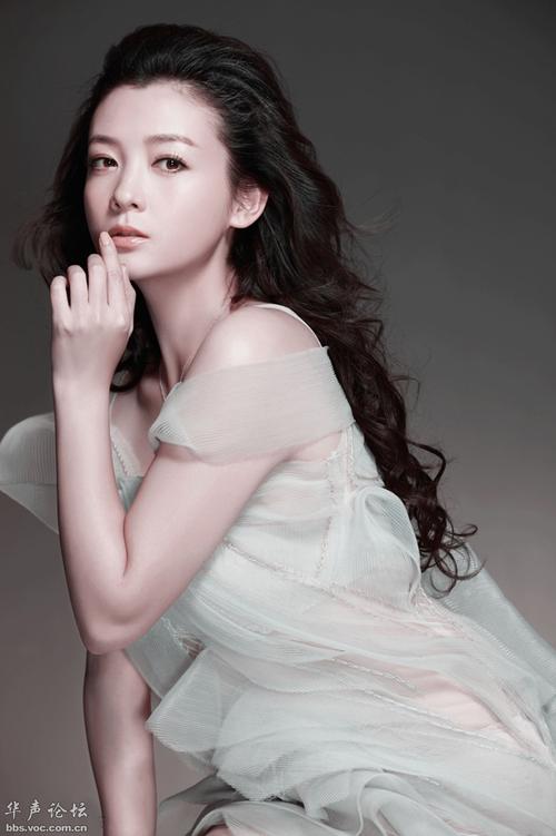 美女迷离眼神!崔波