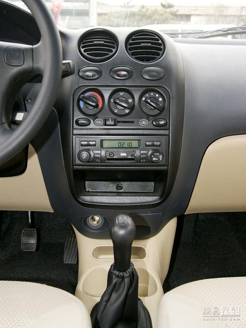 乐驰汽车中控台按钮图解