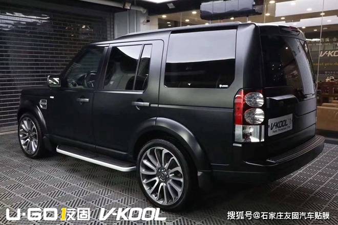 路虎发现4换装黑武士越野玩家梦寐以求的颜色