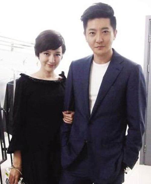 郭京飞陆毅老婆原来是亲姐妹,姐姐恋爱长跑,妹妹竟一个月闪婚!