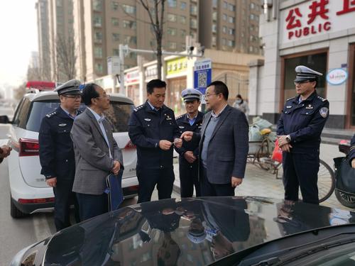 市公安局党委委员崆峒区政府副区长区公安分局局长周明明带队现场检查