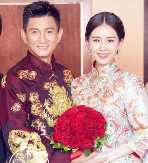 吴奇隆刘诗诗现身医 