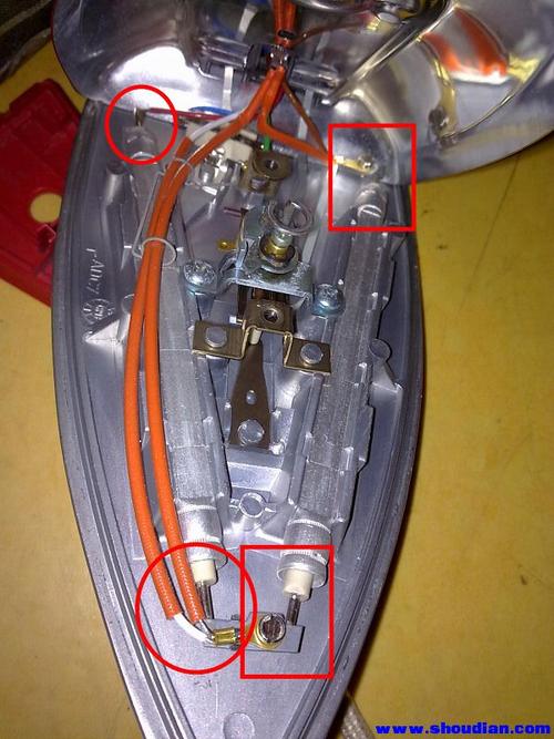 最没想通的是通电方式是两头通电  基本就这样  蒸汽熨斗没拆过不