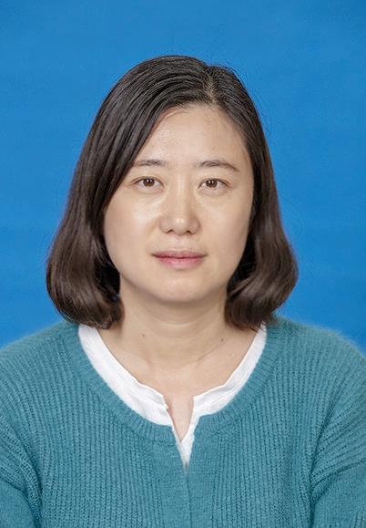 王莉,女,1975年生,汉族,中共党员,博士,扬州大学园艺与植物保护学院副