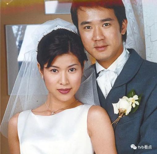 据悉,正处于上位期的卢庆辉绯闻太多了,他先后与彭子晴,梅艳芳以及