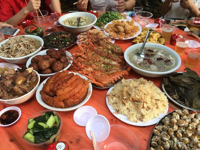 喝完酒席打包剩下的菜很丢脸?感觉同事看我的眼神都不