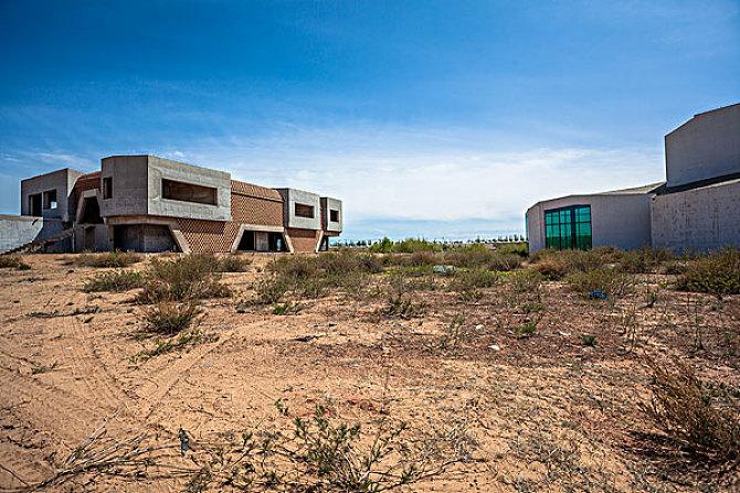 内蒙古鄂尔多斯康巴什新区鬼城烂尾楼工地