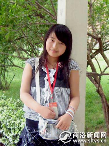 90后女孩唐巩圆了清华梦 期盼通过努力建设商洛