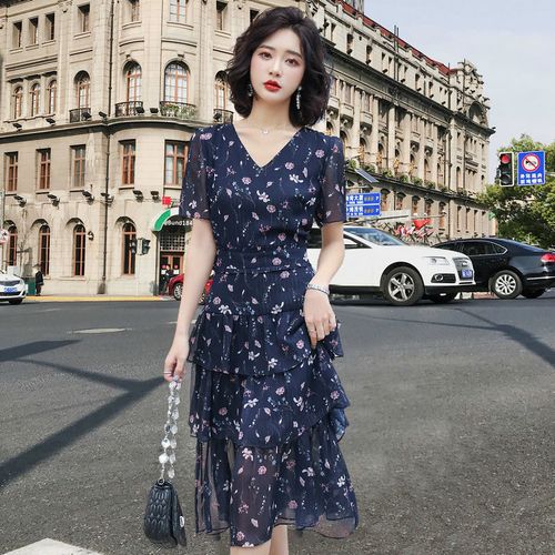 2020年新款裙子图片,床图片2020新款图片 雪纺碎花连衣裙女夏装2020年新款气质女神范衣服显瘦翠花蛋糕裙子