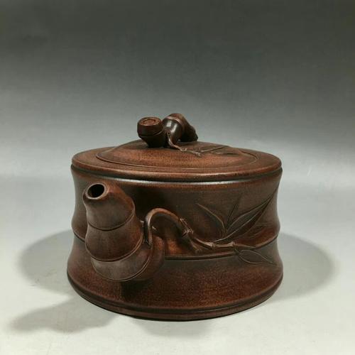 周桂珍 老紫砂壶一把