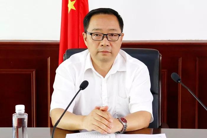 市委统战部副部长,市工商联党组书记,市非公和社会组织党工委副书记