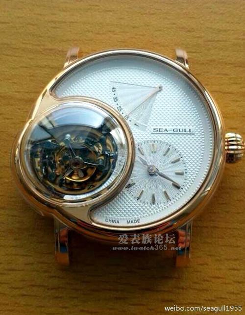 海鸥的新东西,三轴立体陀飞轮