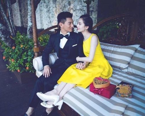 吴奇隆节目中自曝一晚三次,刘诗诗想钻地缝,李晨却