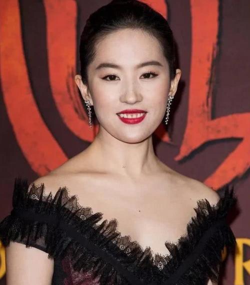 原创刘亦菲发福,面部膨胀仙气不再,还是你心中的仙女姐姐吗